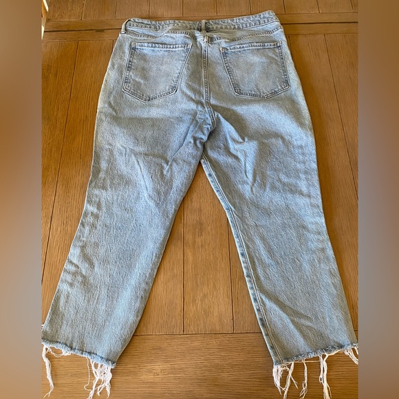 Old Navy extra high rise jeans - Picture 5 of 5